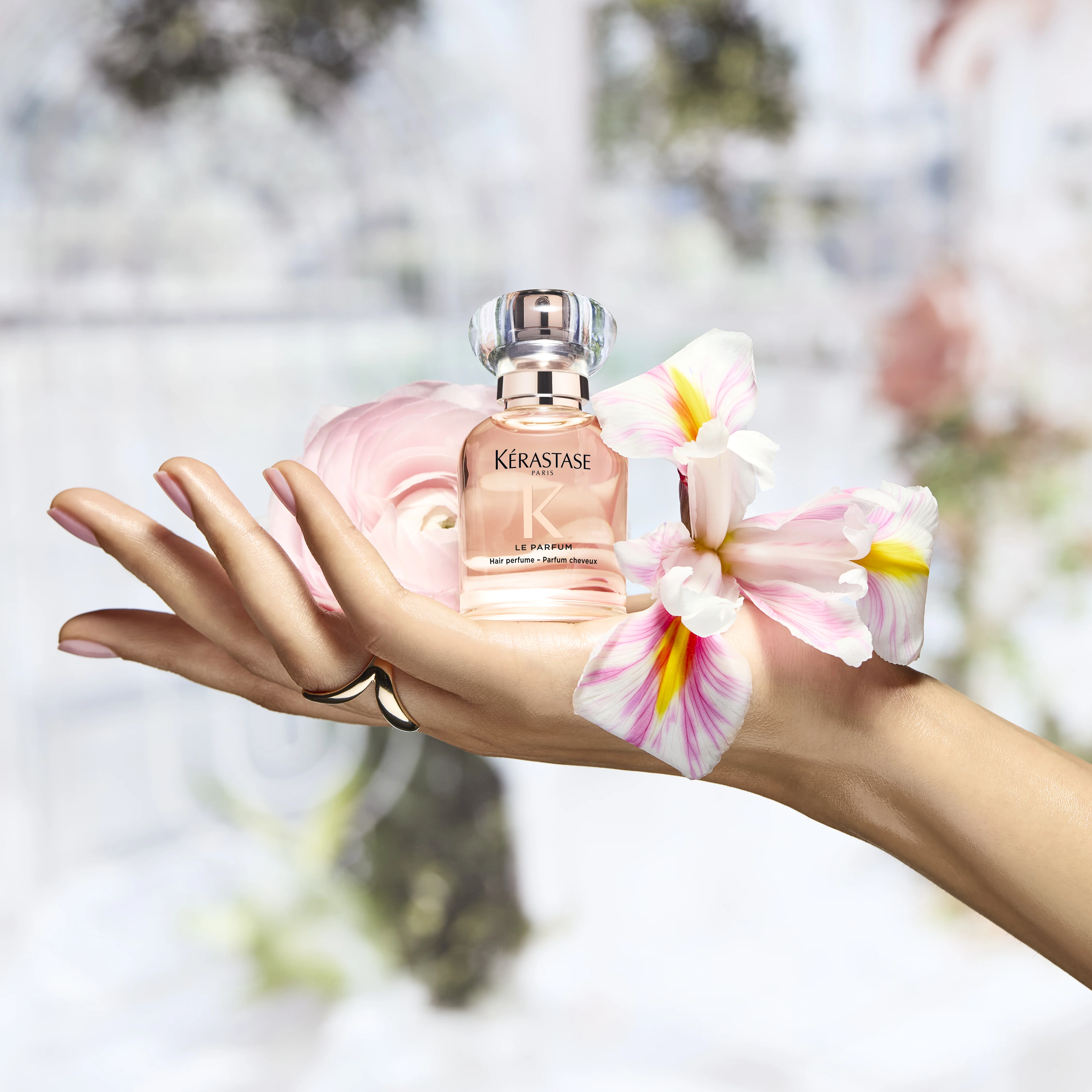 Kérastase Gloss Absolu Le Parfum pour Cheveux 30ml – Parfum Capillaire Brillance - Image 3